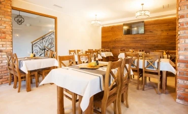 VILLA OSTOJA   GÄSTEHAUS   FLINSBERG   FREIE ZIMMER