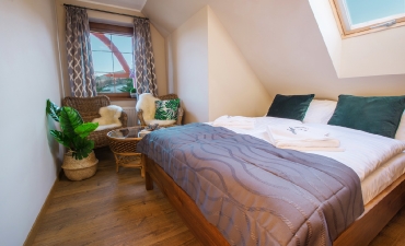 VILLA OSTOJA   GÄSTEHAUS   FLINSBERG   FREIE ZIMMER