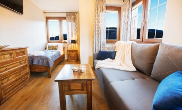 VILLA OSTOJA   GÄSTEHAUS   FLINSBERG   FREIE ZIMMER