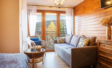 VILLA OSTOJA   GÄSTEHAUS   FLINSBERG   FREIE ZIMMER