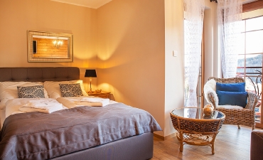 VILLA OSTOJA   GÄSTEHAUS   FLINSBERG   FREIE ZIMMER