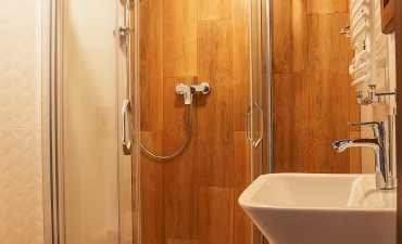 VILLA OSTOJA   GÄSTEHAUS   FLINSBERG   FREIE ZIMMER