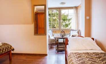 VILLA OSTOJA   GÄSTEHAUS   FLINSBERG   FREIE ZIMMER