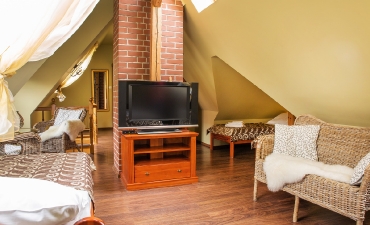 VILLA OSTOJA   GÄSTEHAUS   FLINSBERG   FREIE ZIMMER