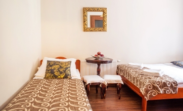 VILLA OSTOJA   GÄSTEHAUS   FLINSBERG   FREIE ZIMMER